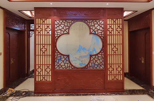 义县会所室内装修中式仿古实木屏风隔断展示